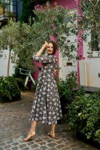 Robe Rajani imprimée à la main, longueur mi-mollet, bohème, florale, chocolat foncé, blanc, décontractée, occasionnelle, faite à la main - Product Image 4