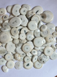 Cabujón de cuarzo Solar Natural de grado AAA, superventas, suelto para la fabricación de joyas, Color blanco, todos los tamaños disponibles, precio al por mayor - Product Image 2