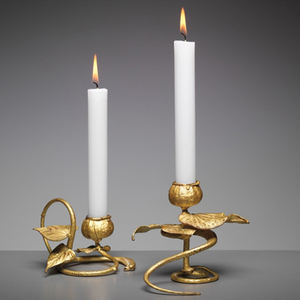 Ensemble de 2 bougeoirs de Noël de luxe en aluminium, design élégant à feuilles, écologique, fait main, style vintage pour la maison - Product Image 1