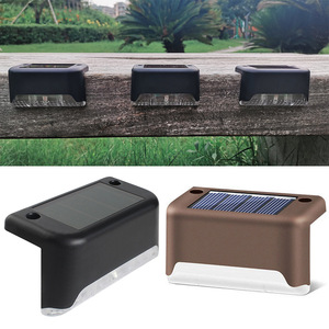ไฟสวน LED พลังงานแสงอาทิตย์ แผงโซลาร์เซลล์ กันน้ำ IP44 แสงวอร์มไวท์ 3500K สำหรับติดผนัง ระเบียง รั้ว กำแพง บันได ทางเดิน สนามหญ้า - Product Image 2