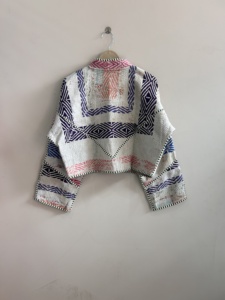 Chaqueta Acolchada Kantha Vintage Hecha a Mano, Chaqueta India Única - Product Image 6