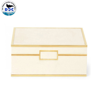 Boîte à bijoux en laiton de haute qualité, modèle DPC 0006, personnalisée et unique, avec plateau amovible en faux croûte de crocodile pour présentation et voyage