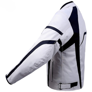 Veste de moto en cuir pour hommes personnalisée OEM noire Cafe Racer style motard avec tailles personnalisées pour hommes - Product Image 6