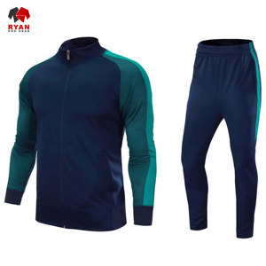 Survêtement sur mesure pour homme, tissu confortable et respirant avec impression de logo personnalisée - Product Image 2