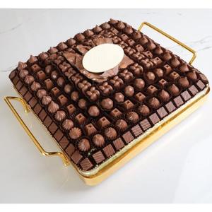 Plateau à dessert sucré en chocolat pour hôtel Plateau de service à chocolat en métal argenté de style attrayant avec poignée en forme de feuille En vente - Product Image 6