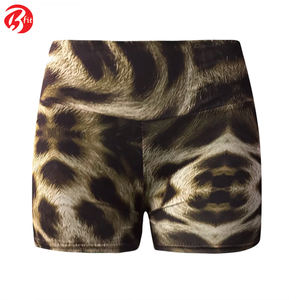 Short respirant en tissu élasthanne polyester et nylon imprimé par sublimation pour femme Short à séchage rapide pour femme avec volants - Product Image 5