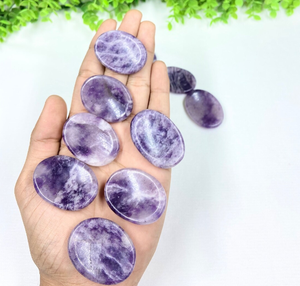 Cristal pouce lépidolite guérison naturelle 35x45mm inquiétude poche pierre cristal pouce pierres précieuses cristal Massage Chakra grossiste - Product Image 6