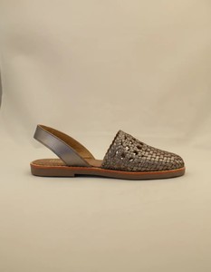 Sandales plates tissées pour femmes, à découpes, avec bride arrière, bout fermé, à enfiler, style été, respirantes, couleur unie, tendance mode, en cuir véritable - Product Image 6