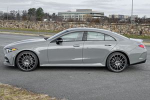 UTILISÉ LHD/RHD 2021 MERCEDES-B E N Z CLS450 4MATIC - Product Image 5