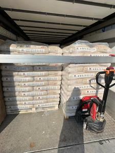 Pellets de Madera de Alta Calidad, Estándar Europeo para Sistemas de Calefacción, Pellets de Madera de Alta Densidad, Madera de Pino Natural, Madera Premium - Product Image 3