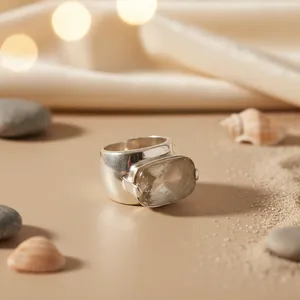 แหวนเงินแท้ 925 ประดับพลอยแบล็คออนิกซ์ทรงโซลิแตร์สำหรับผู้หญิง เครื่องประดับแฟชั่นสไตล์ฮิปฮอป ดีไซน์หรูหรา ชุบทอง ประดับด้วยรูปทรงตัวเลข - Product Image 3