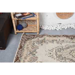 Vintage Area Rug 3.7x6.7 ft, Beige <b>Brown</b> Polka dot Rug <b>Wool</b> - Product Image 5
