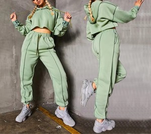 2025 mode décontracté femmes haut court à capuche ensemble femmes 2 pièces Joggers pantalon ensemble Streetwear - Product Image 3