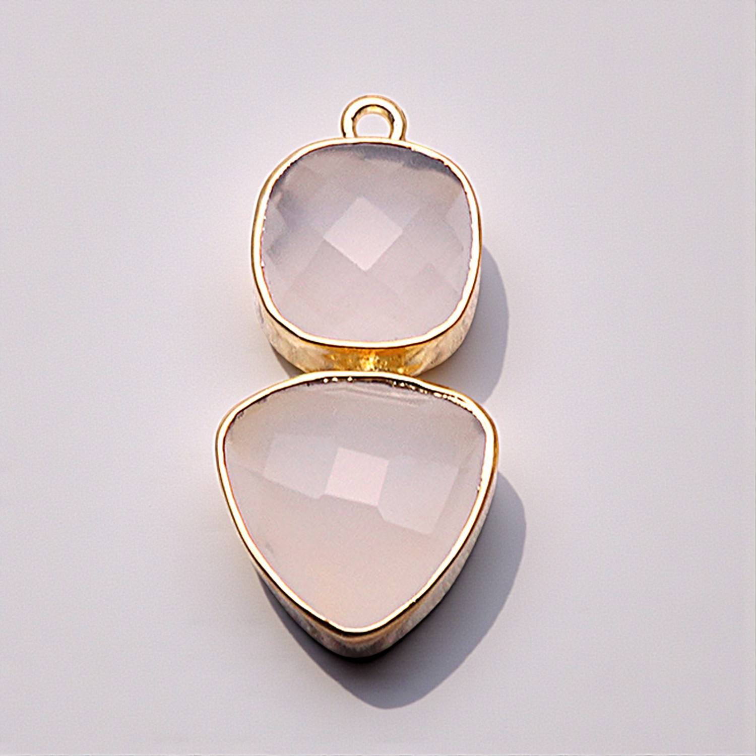 แคลเซโดนีสีขาว