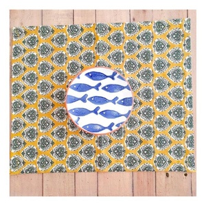 Tapis de table de cuisine personnalisé sur mesure en lin imperméable et durable avec sous-verres à café, impression blanche - Product Image 5