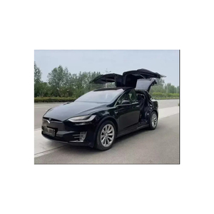 Tesla cybertruck ที่มีการออกแบบที่ทนทานและประสิทธิภาพทางไฟฟ้าออฟโรด - Product Image 3