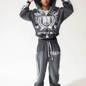 Custom Streetwear Sweatsuit White Side Stripe Chándal Serigrafía Zip up Sudadera con capucha Pantalones de chándal Conjuntos para hombres - Product Image 1