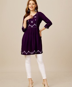 Recién llegado, ropa tradicional, Vestido largo con trabajo lleno de bordado, precio más bajo, mercado, Surat, Gujarat, ropa étnica india, étnica - Product Image 3