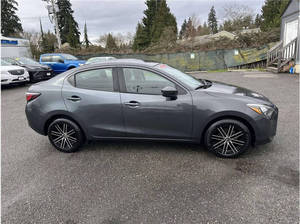 Usado 2017 T * oyota Yaris iA - Product Image 2