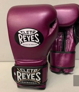 Nivel de competencia profesional Tamaño y color personalizados con logotipo Impermeable para cierre Guantes de boxeo de artes marciales de cuero PU - Product Image 1