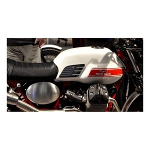 2 pezzi di protezioni laterali per ginocchia 3D compatibili con MOTO GUZZI V7, nuovi accessori per moto - Product Image 1