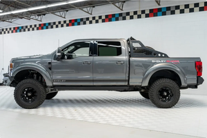 LISTO PARA CONDUCIR - USADO, VOLANTE A LA IZQUIERDA |   Ford F-250 Shelby Super Baja Super Duty Lariat FX4 Crew Cab 4x4 2022 - Product Image 2