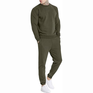 Vente en gros de survêtements pour hommes légers de qualité supérieure vêtements de jogging écologiques pour l'hiver vêtements d'hiver à motifs solides - Product Image 1