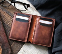 Cartera de Cuero Genuino Hecha a Mano por Aaliyan Impex - Diseño Personalizable de Alta Calidad, Estilo Clásico Moderno, Logotipo Personalizado, Elegante para Hombre