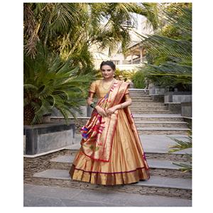 Premium Quality Jacquard Silk Paithani Lehenga 3.8m Flair Zip Closure Cousu Zari Weaving Micro Cotton pour les fêtes de mariage - Product Image 1