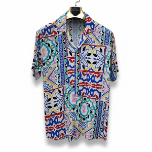 Chemise décontractée à manches courtes en satin imprimé floral pour homme avec logo personnalisé, coupe décontractée, col camp, idéale pour les vacances d'été - Product Image 5