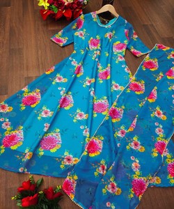 Glamour modeste: Abaya pour femmes robe musulmane Dubaï-infusez votre garde-robe avec des Abayas modestes et élégantes pour un mélange d'élégance - Product Image 6