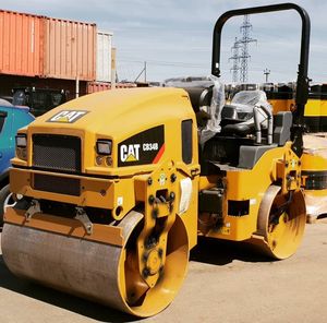 Rodillo de carretera vibratorio de calidad usado pesado de 1 tonelada, 2 toneladas y 10 toneladas con tambor doble CS683E 583c CB534D, componentes de núcleo de motor de CS-583C - Product Image 5