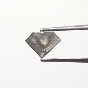 DIAMANT RARE 0.74 Ct. Bague de fiançailles en diamant naturel taillé au pentagone pour un très bon polissage certifié - Product Image 3