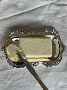 Beurrier moderne en métal, contenant de rangement de cuisine en acier inoxydable, parfait pour le beurre, le fromage, la confiture - Product Image 2