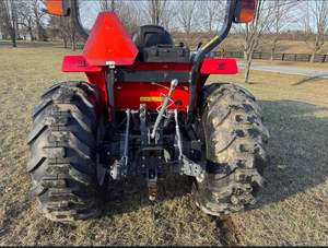 Encuentra iconos similares de maquinaria agrícola en venta 4WD Massey Ferguson. - Product Image 6