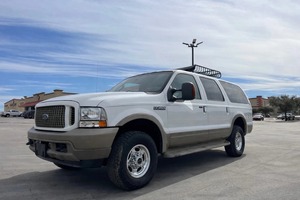 Ford Excursion Limited 4x4 d'occasion de 2004 - Product Image 3