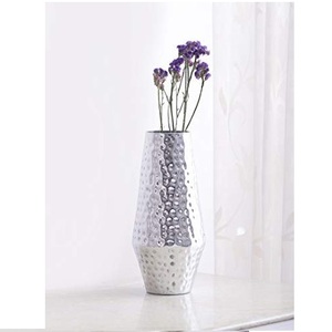 แจกันโลหะทำด้วยมือดีไซน์คลาสสิกสำหรับของตกแต่งโต๊ะแบบหรูหราสำหรับงานแต่งงานและบ้านโดยผู้ค้าส่ง - Product Image 4