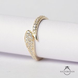 Anillo de Plata de Ley 925 con Cierre de Amor y Circonita Dorada para Regalo - Product Image 5