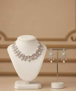Ensemble collier et boucles d'oreilles en pierre AD pour femmes, design traditionnel, avec pierre blanche, pour mariage, collection de bijoux de festival - Product Image 3