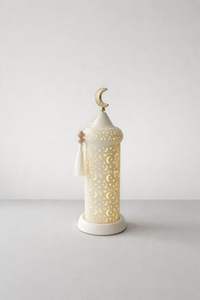 Lanterne décorative islamique de luxe avec dessus en forme de croissant, découpe en métal, éclairage d'ambiance chaleureux pour le salon, la chambre à coucher, la décoration de prière - Product Image 6