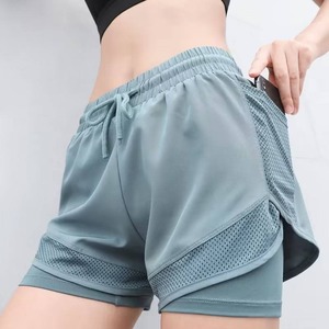 Shorts de sport pour femme en denim taille mi-haute, respirants et délavés, pour la course, le fitness, le yoga et la gym, avec logo personnalisé - Product Image 2