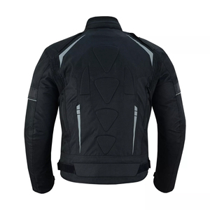 Veste de moto isolée pour l'hiver, conçue pour la conduite par temps froid avec rembourrage thermique, coque coupe-vent et ajustement confortable. - Product Image 4