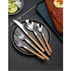 Ensemble de couverts en métal de conception de luxe avec l'or de poignée mince en bois fini pour des ensembles de couverts de vaisselle de Table à manger - Product Image 4