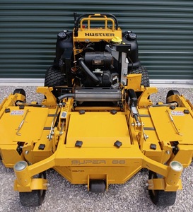 Cortadora de Césped Comercial Hustler Super 88, Solo 102 Horas de Uso - Product Image 6