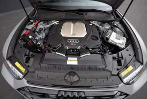 V8เทอร์โบคู่2023 RS6แพ็คเกจผู้บริหารและออปติกสีดำส่วนใหญ่ไม่มีการดัดแปลง - Product Image 5