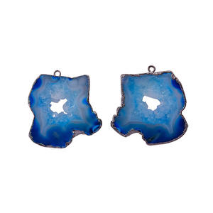 Paires de boucles d'oreilles élégantes en agate rose fantaisie, faites à la main, en laiton plaqué argent noir électrolytique, 25x32mm, apprêts de bijouterie - Product Image 3