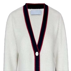 Cárdigan Clásico Vintage para Mujer Power Abaan Sports, de Poliéster/Algodón, Manga Larga, Cuello en V, para Invierno, Transpirable, con Botones y Logotipo - Product Image 2