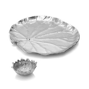 Plateau en métal argenté en forme de feuille de qualité supérieure décoration de mariage et de maison pour table à manger service de salade sucrée d'hôtel - Product Image 1