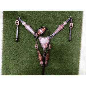 Juego de tachuelas occidentales de caballo de cuero con flecos de colores rojos y coraza de cabeza de caballo mecanizada a mano - Product Image 4