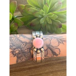 กำไลข้อมือแฟชั่นรูปเปลือกหอยสีชมพู Chimney Butte และเงินสเตอร์ลิง - Product Image 2